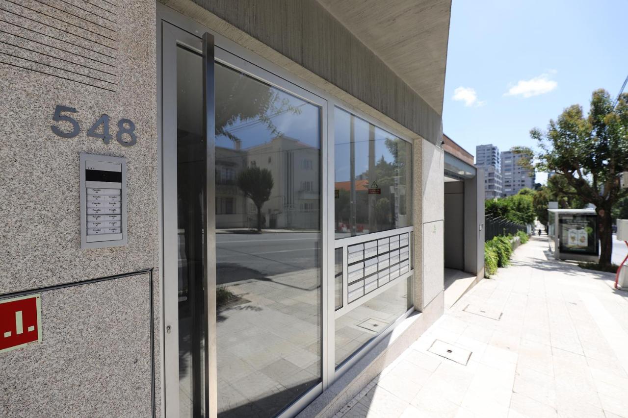 Flh Boavista Wooden Duplexes Porto Luaran gambar
